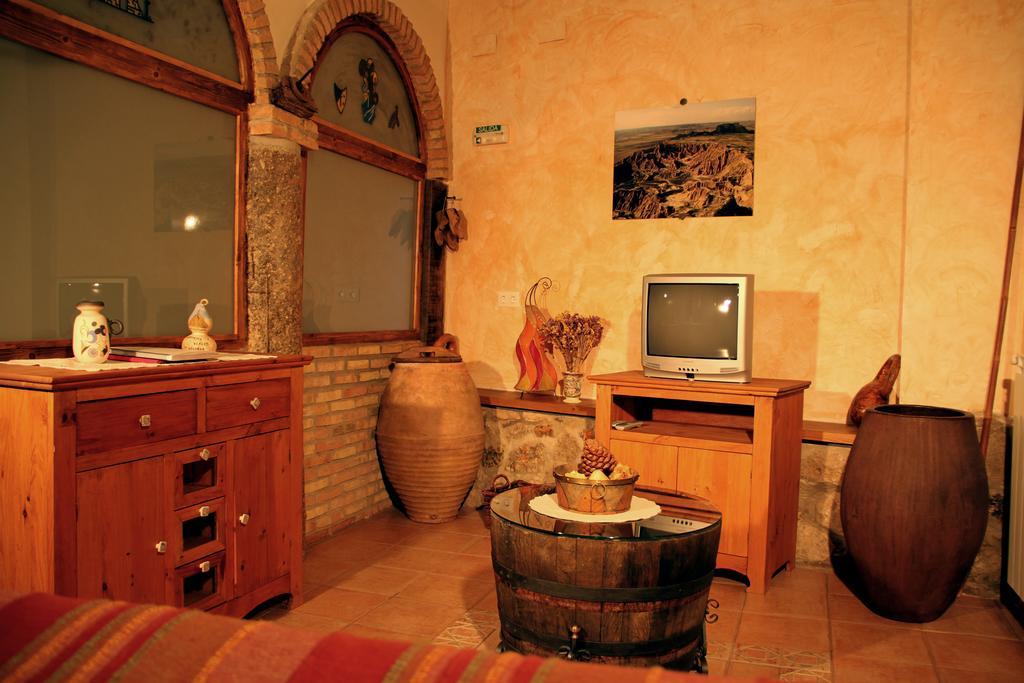 Casa Rural "La Bardena Blanca I " Арґедас Екстер'єр фото