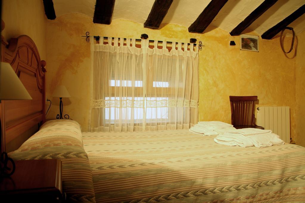 Casa Rural "La Bardena Blanca I " Арґедас Екстер'єр фото