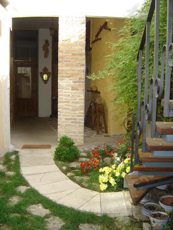 Casa Rural "La Bardena Blanca I " Арґедас Екстер'єр фото