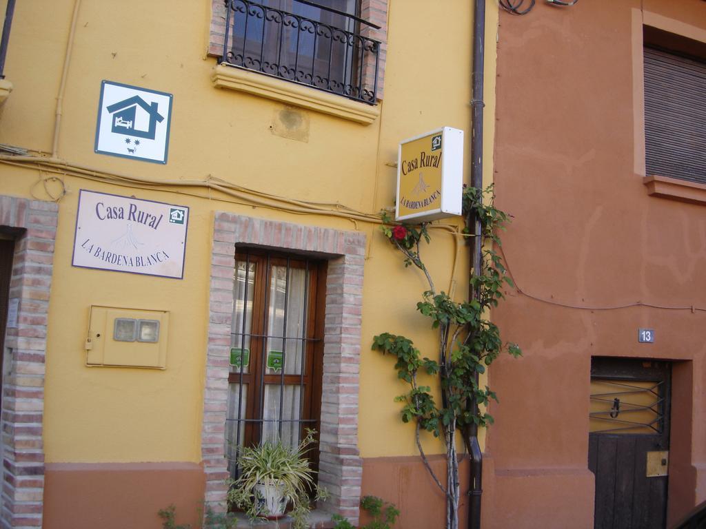 Casa Rural "La Bardena Blanca I " Арґедас Екстер'єр фото