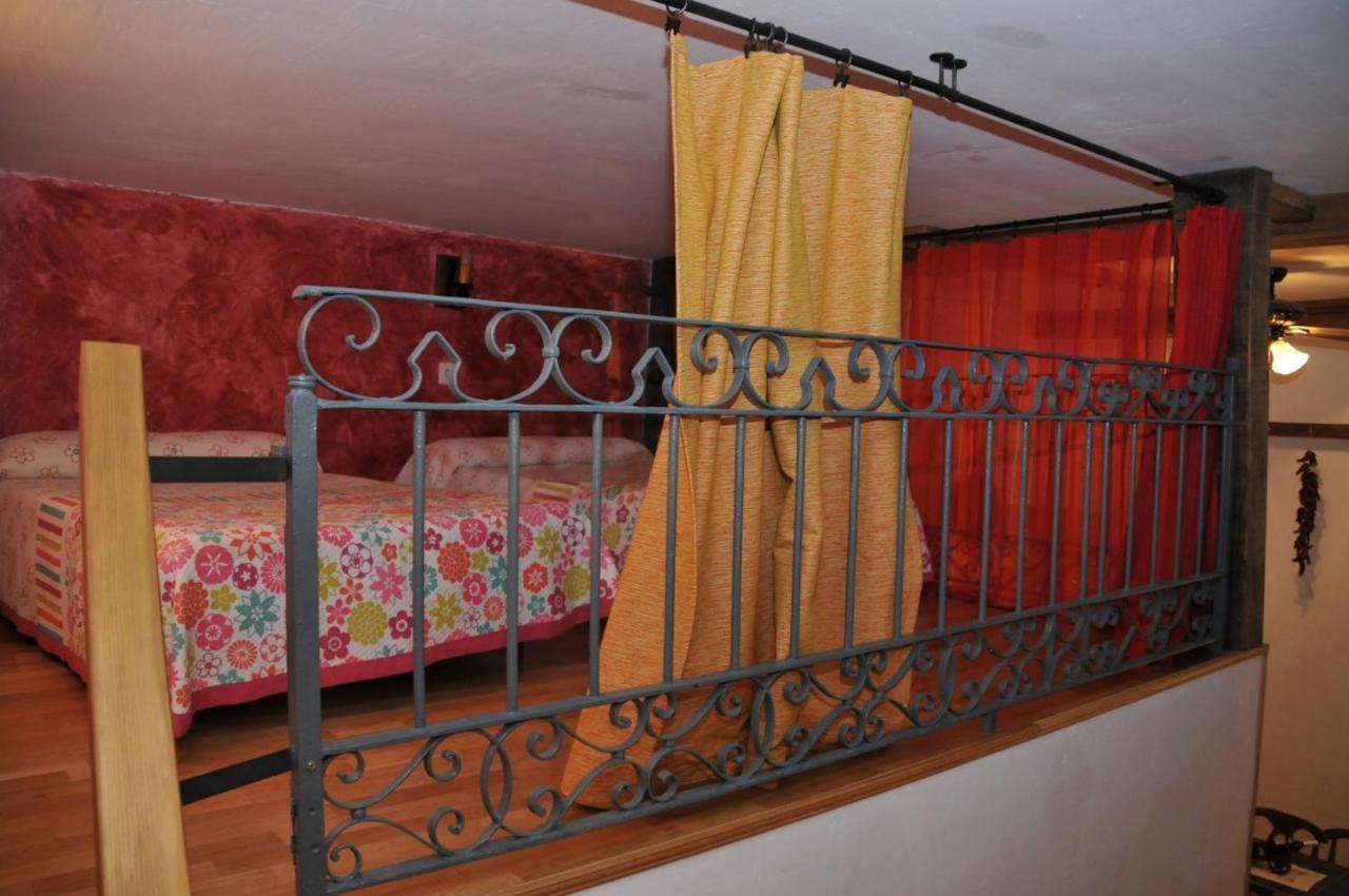 Casa Rural "La Bardena Blanca I " Арґедас Екстер'єр фото